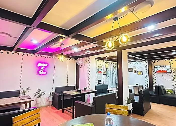 Triratna 2* Kathmandu