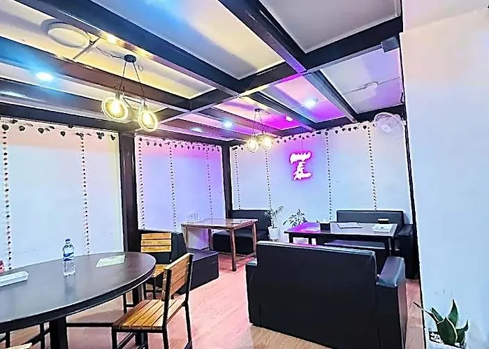 Triratna Hotel 2*