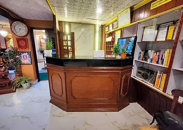 Triratna Hotel 2*