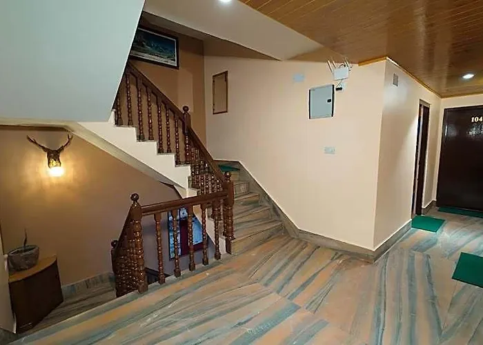 Hotel Triratna