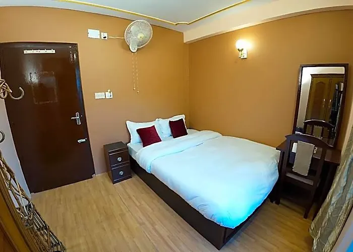 Triratna 2* Kathmandu